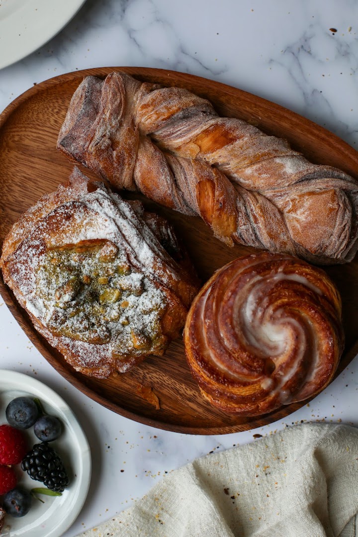 Saltwater Bakeshop: high quality appetizing food photo