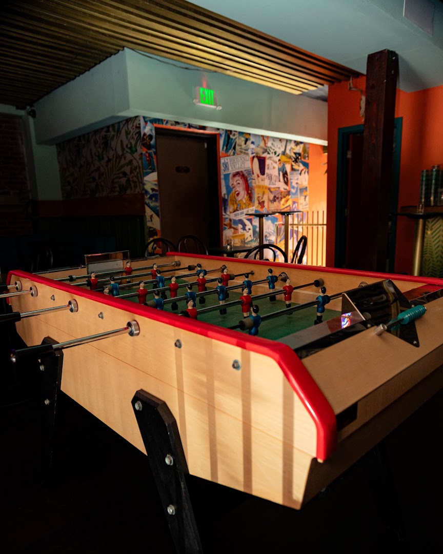Shotski's Alpine Lodge: venue atmosphere and activities