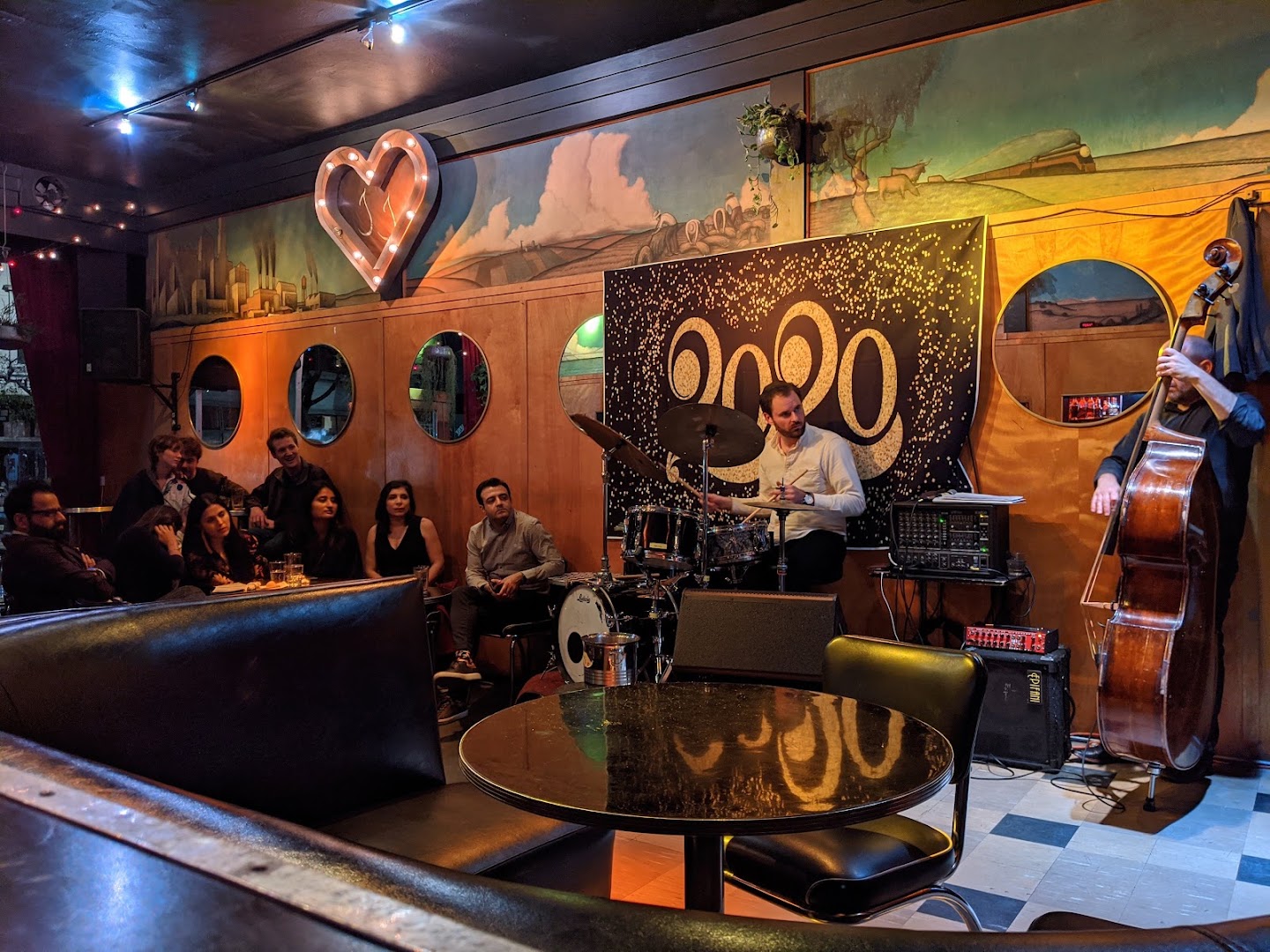 The DeLuxe: lively bar atmosphere well