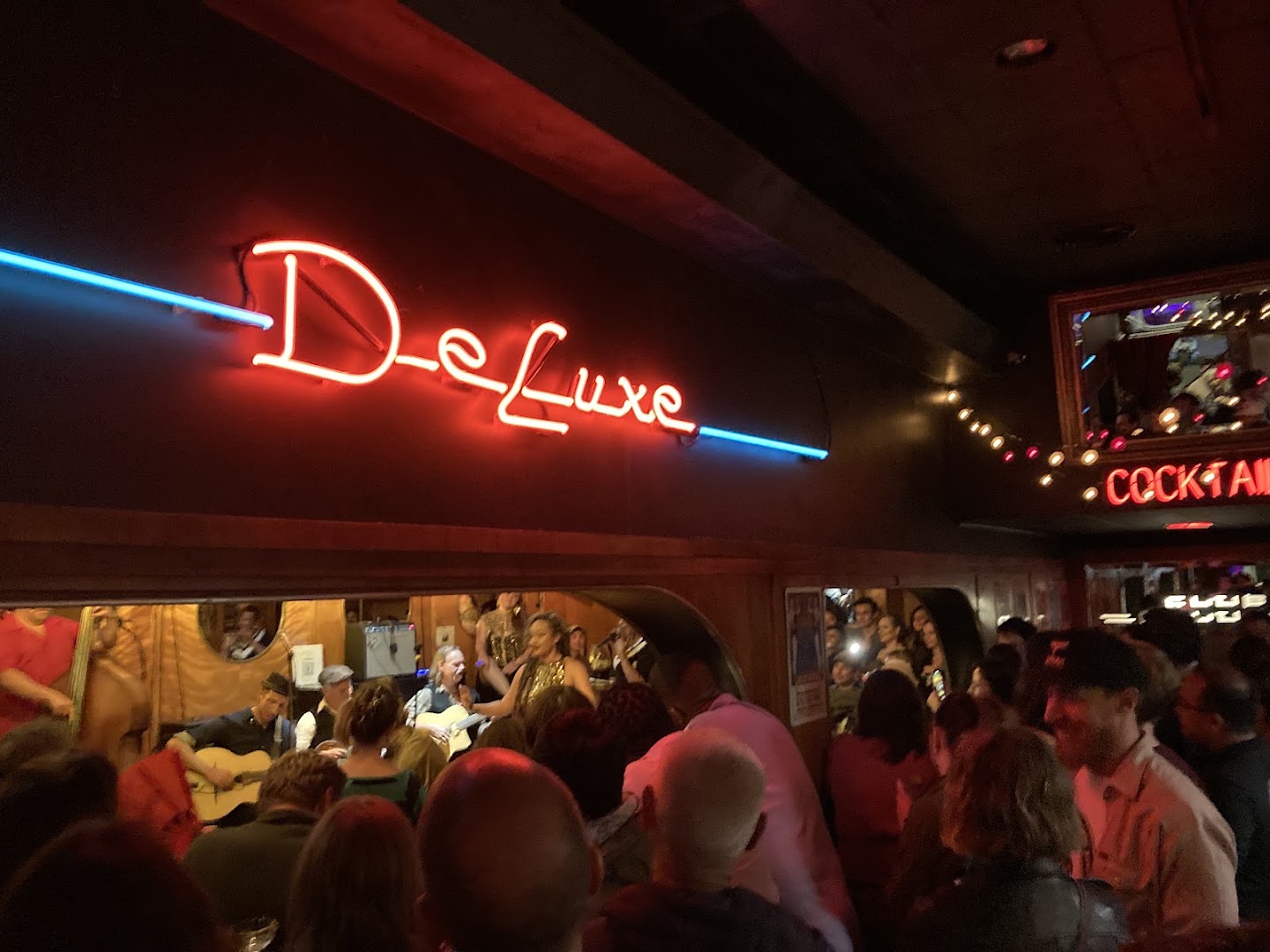 The DeLuxe: lively bar atmosphere well