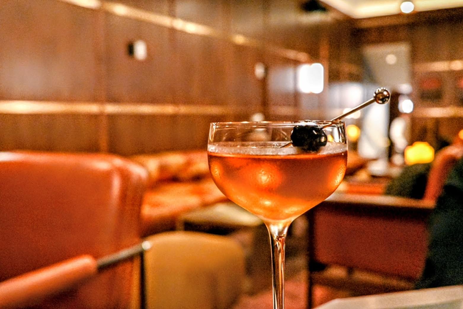 The Eighth Rule: high quality, atmospheric cocktail shot