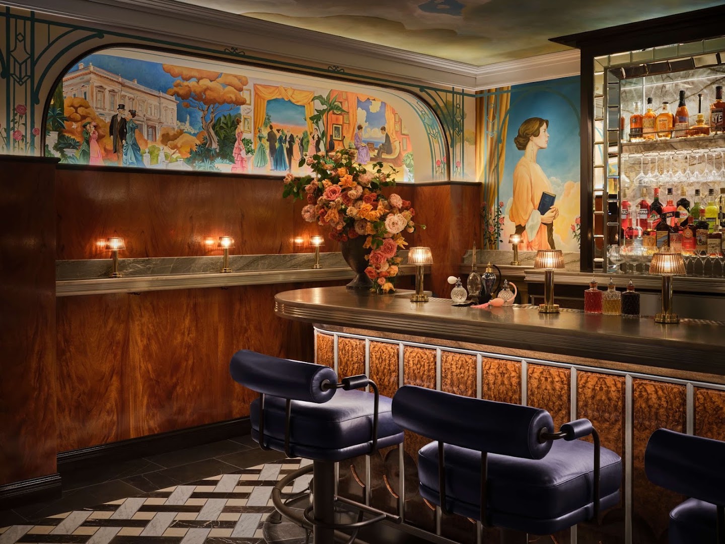 The Huntington Hotel: high quality, atmospheric hotel bar