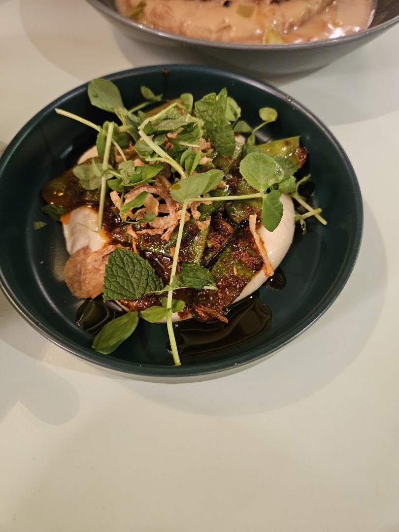 The Mantis: appetizing, high-quality food photography