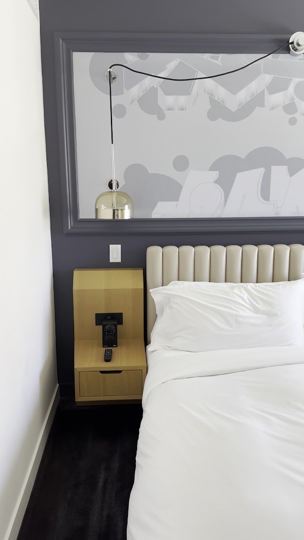 Timbri Hotel San Francisco: clean, professional hotel room photo