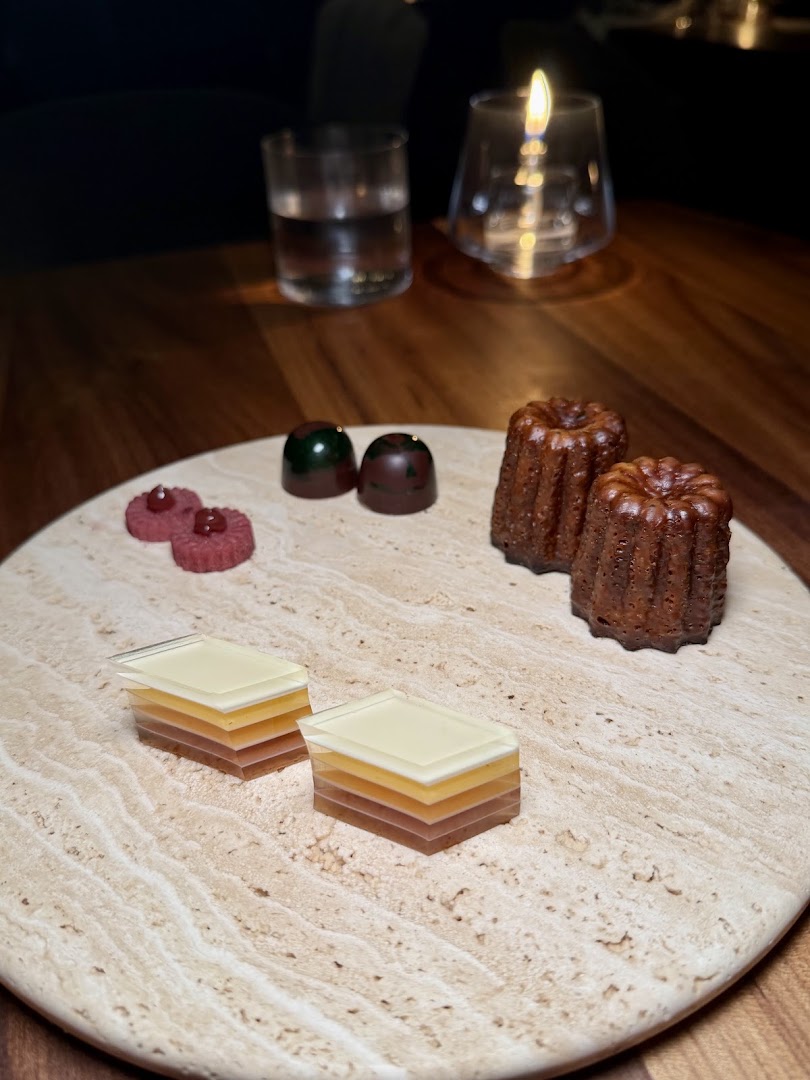 Wolfsbane: high quality food presentation photo