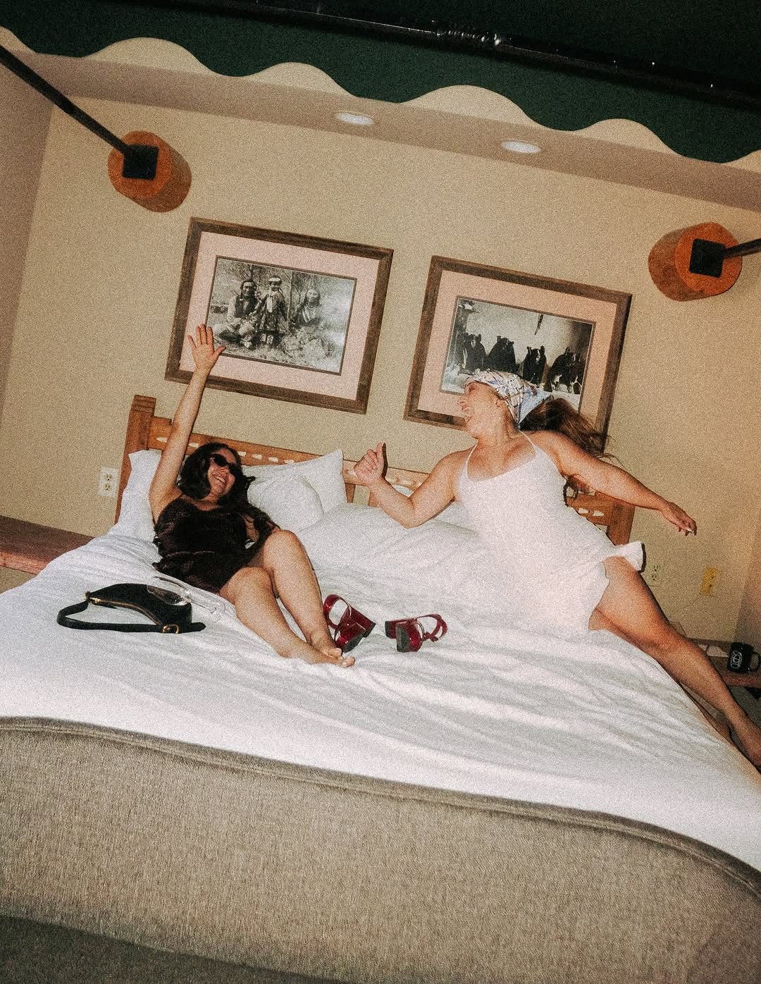 Hotel Glorieta: guests enjoying hotel room