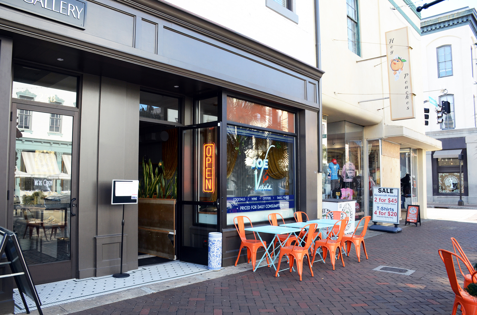 Joe & Vera's: clear, inviting exterior bar shot