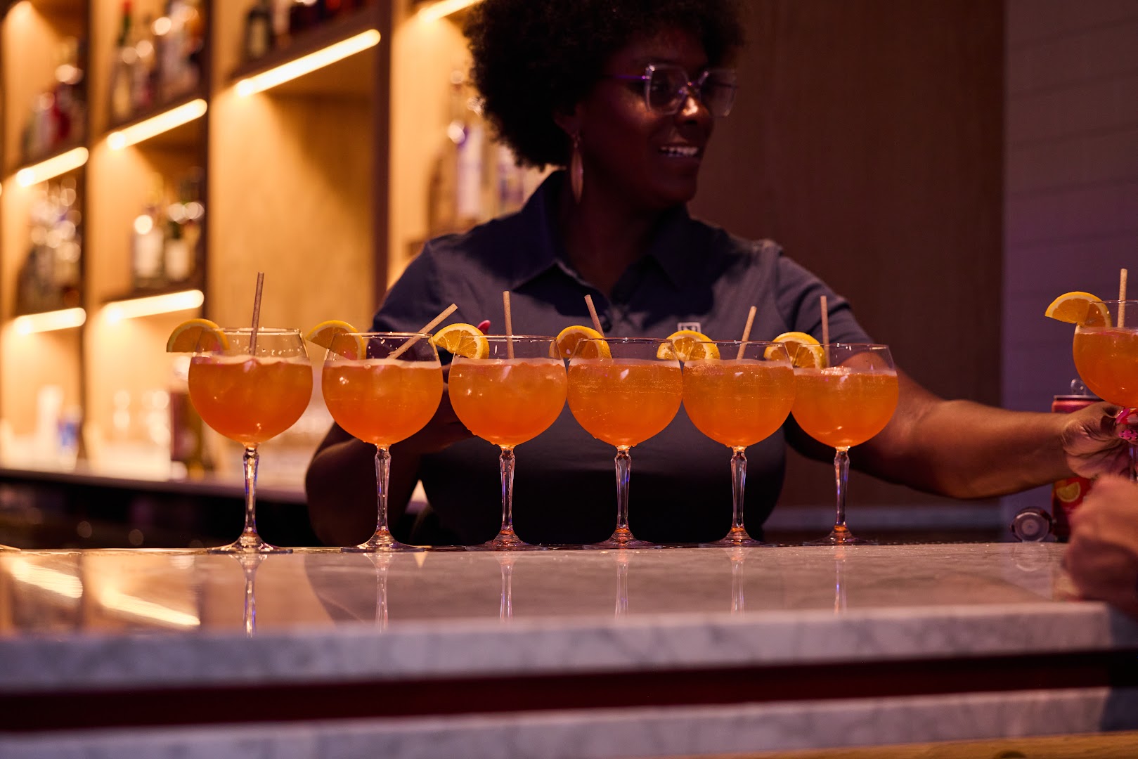 Nickel & Oak Lounge: professional photo of drinks served