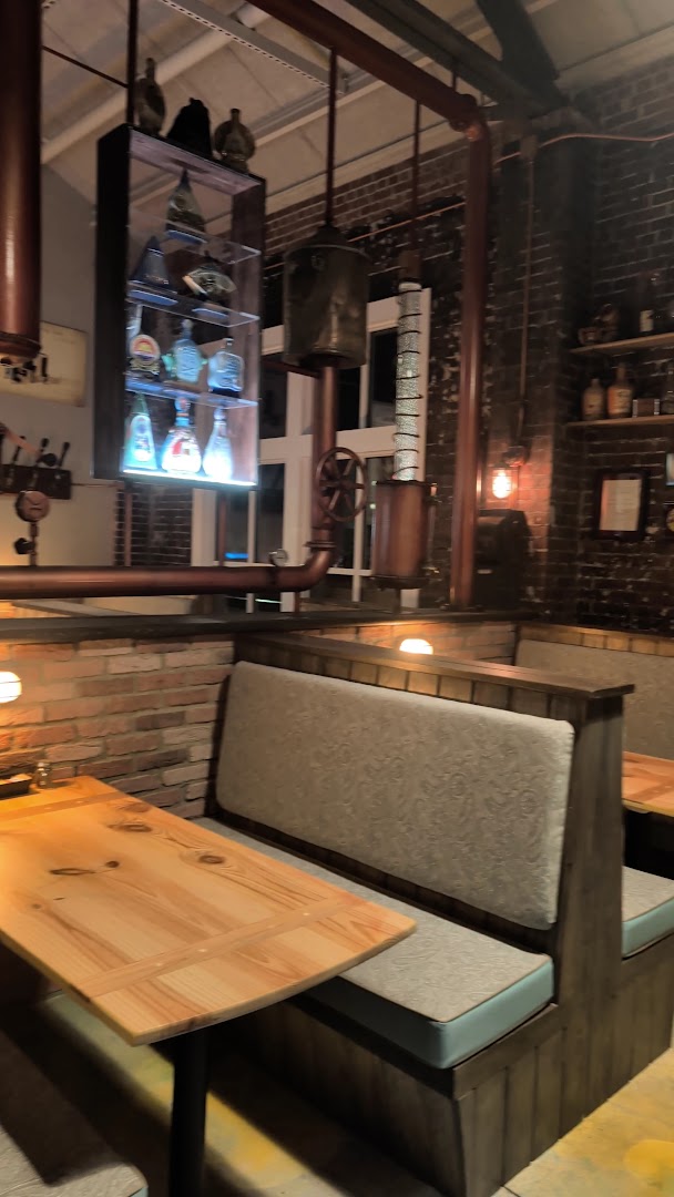 Old Savannah Distillery: venue atmosphere and interior