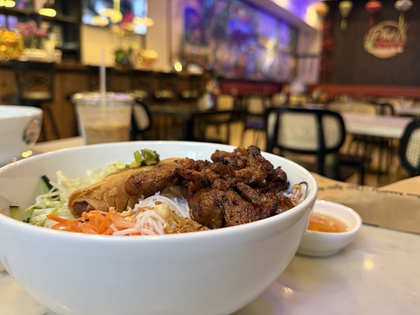 Pho 5Spices: appetizing food photo in restaurant
