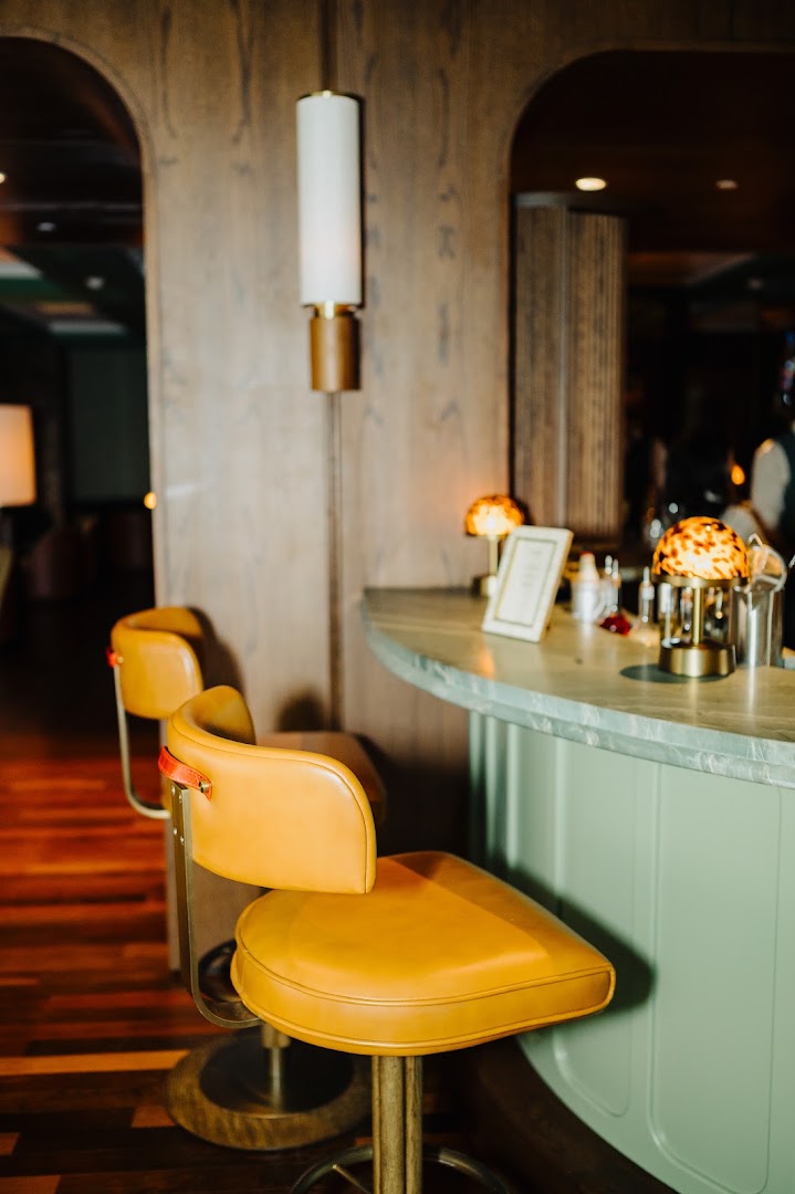 The Green Room: high quality interior atmosphere shot
