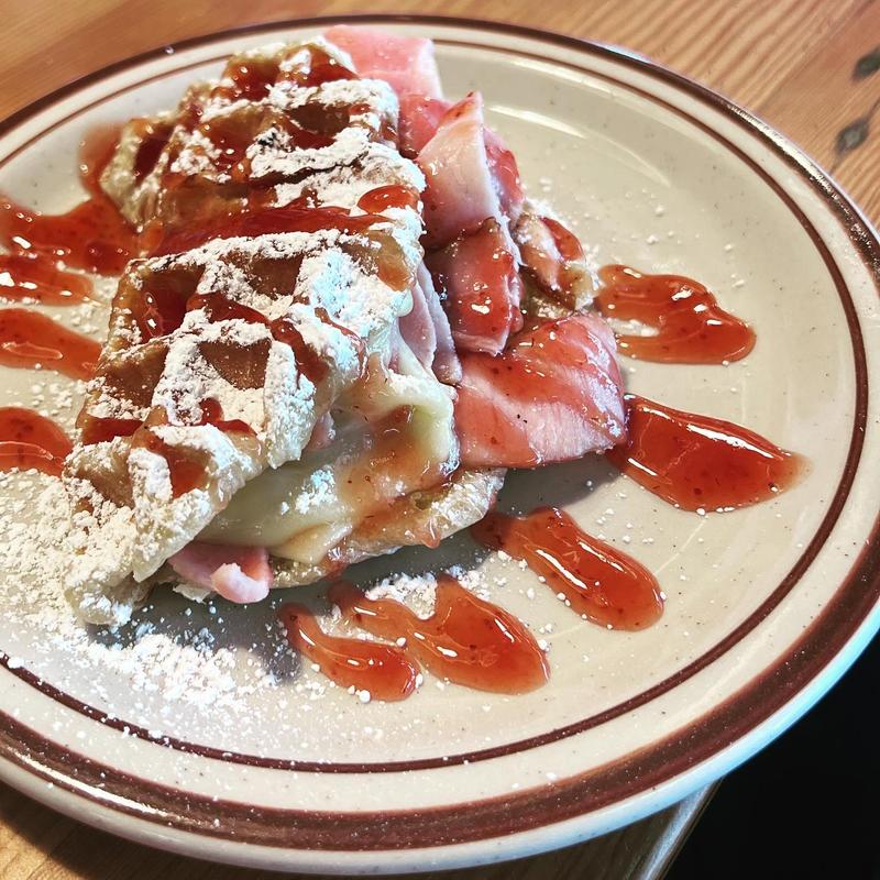 Bebop Waffle Shop: appetizing photo of waffle dish