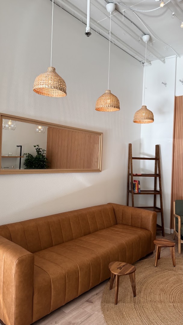 Mina’s Matcha: attractive, professional interior shot