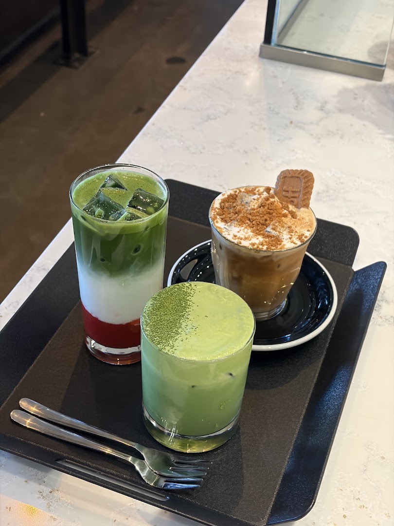 Moment Coffee: appetizing, high-quality food photography