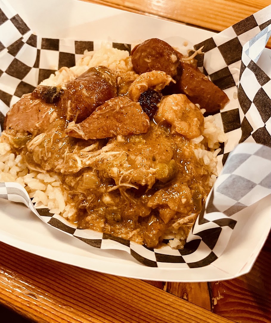 Po'Boy & Tings: appetizing, high-quality food photo