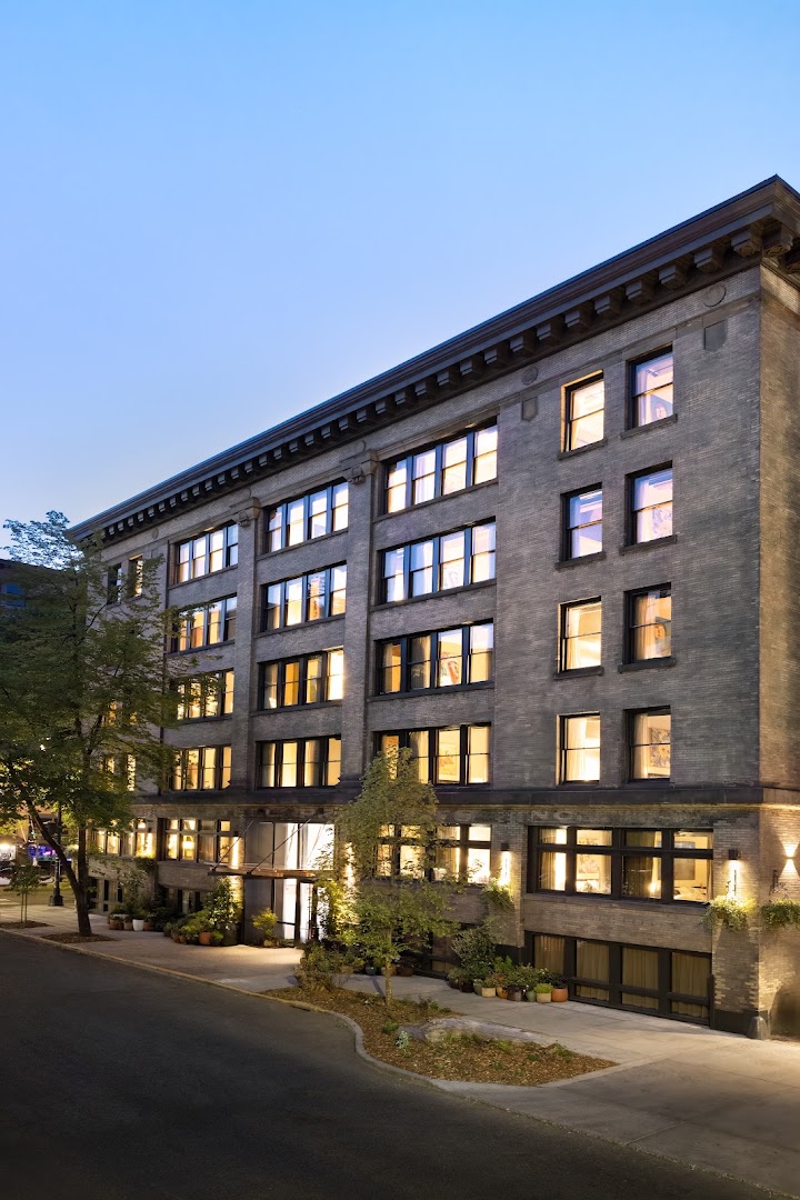 Populus Seattle: professional exterior shot of hotel