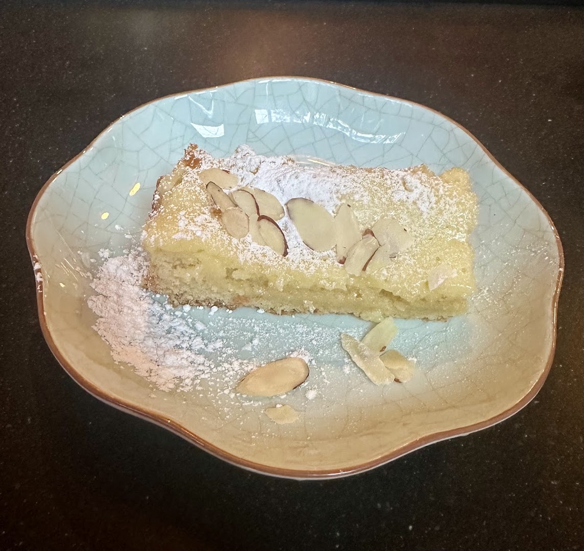 Sake Noire: clear photo of served food