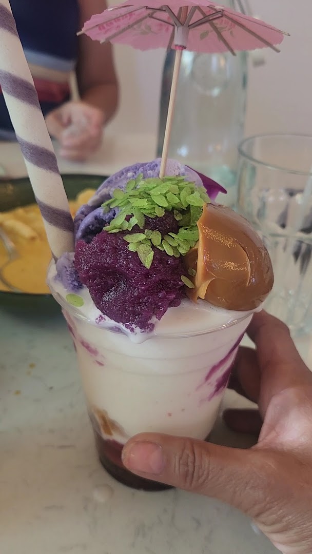 Sno Thai Cafe Madison: appetizing photo of restaurant dessert