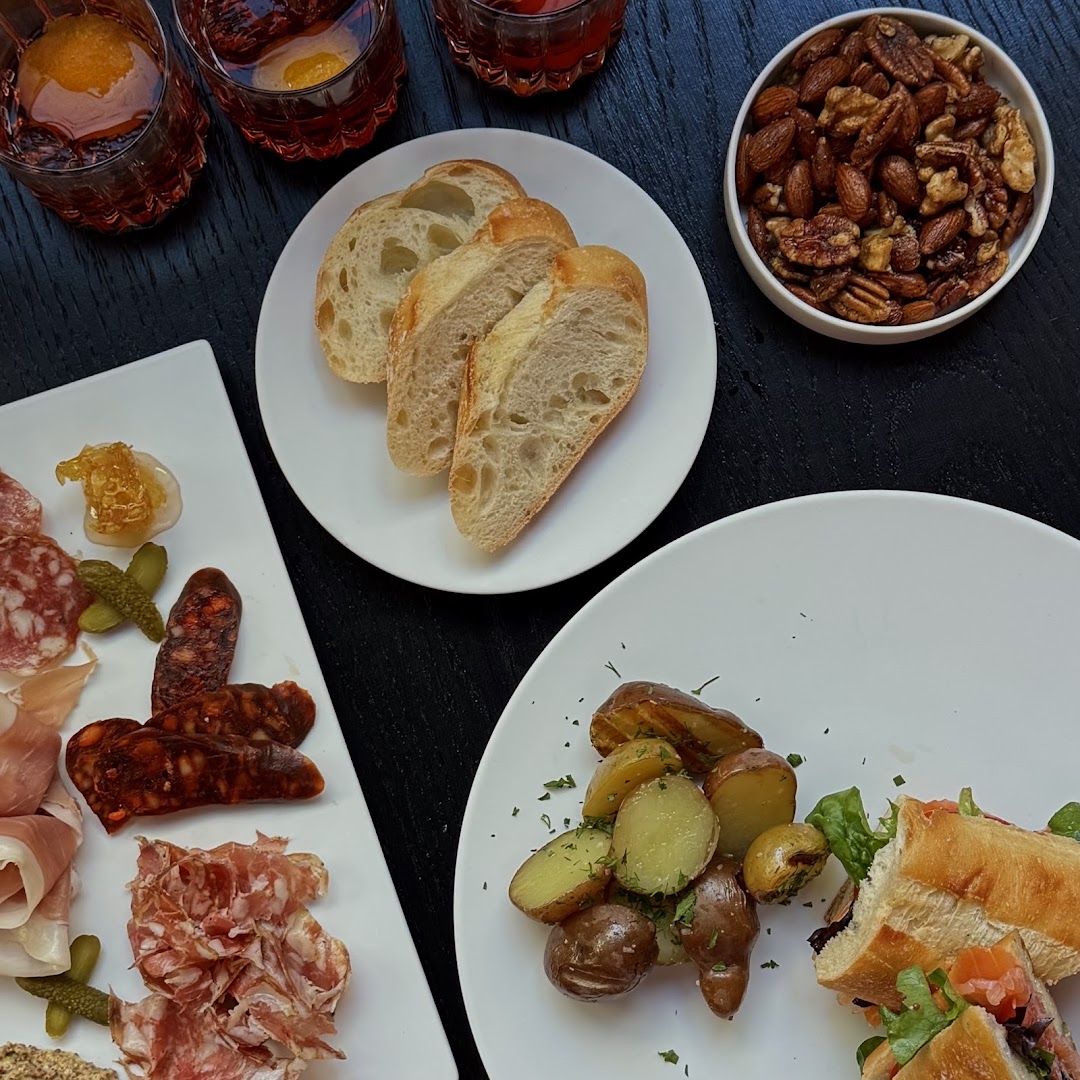 Spaces Available: appetizing, high-quality food photography
