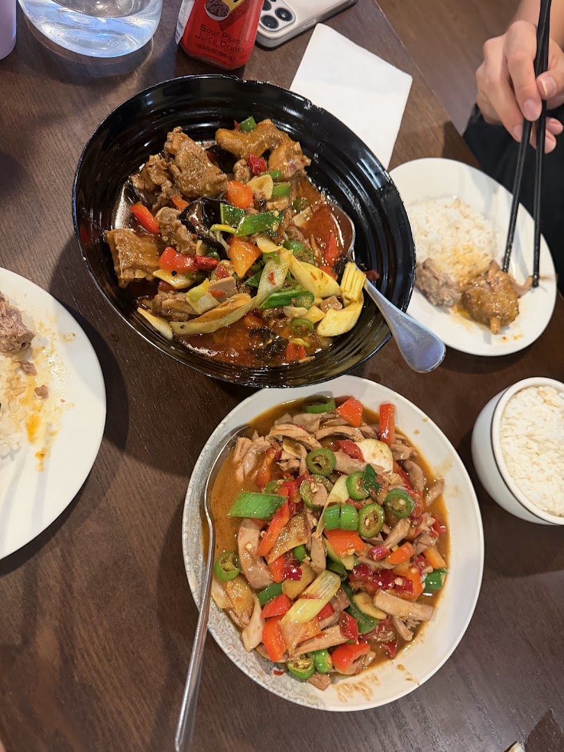 Spicy Hunan Kitchen: appetizing food photography of the restaurant