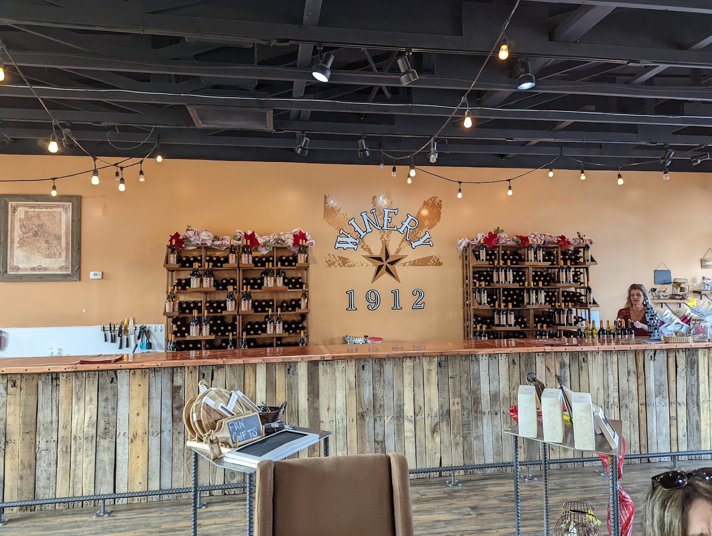 Winery 1912: clear view of venue interior