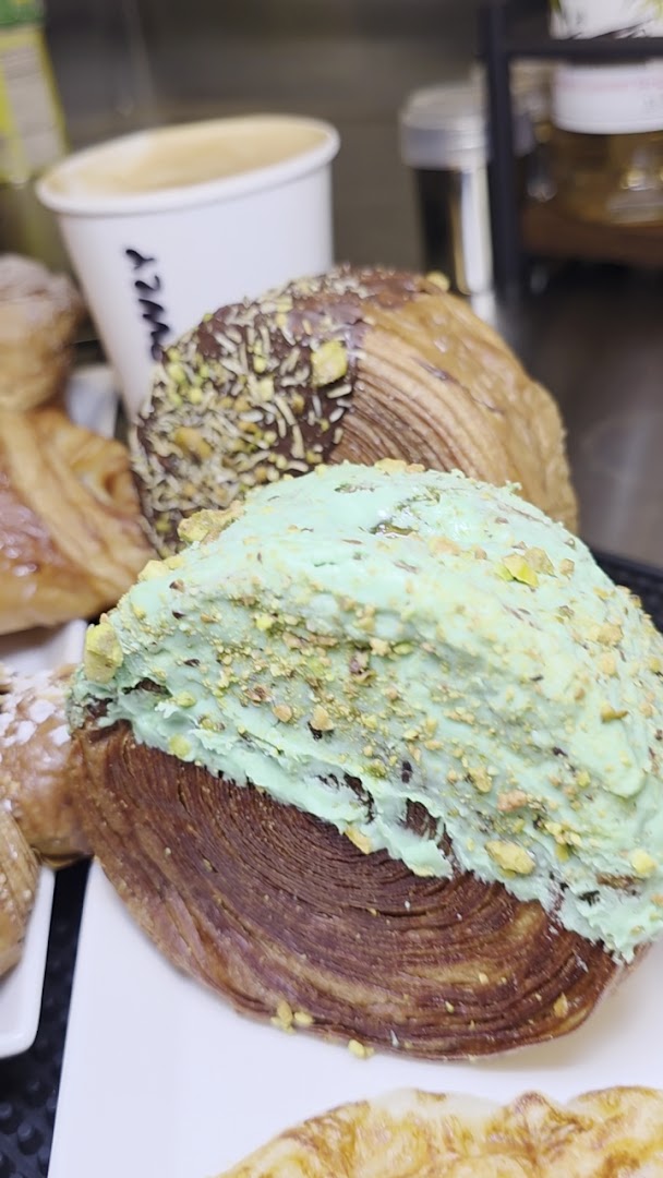 Brewly Cafe: appetizing photo of cafe pastries