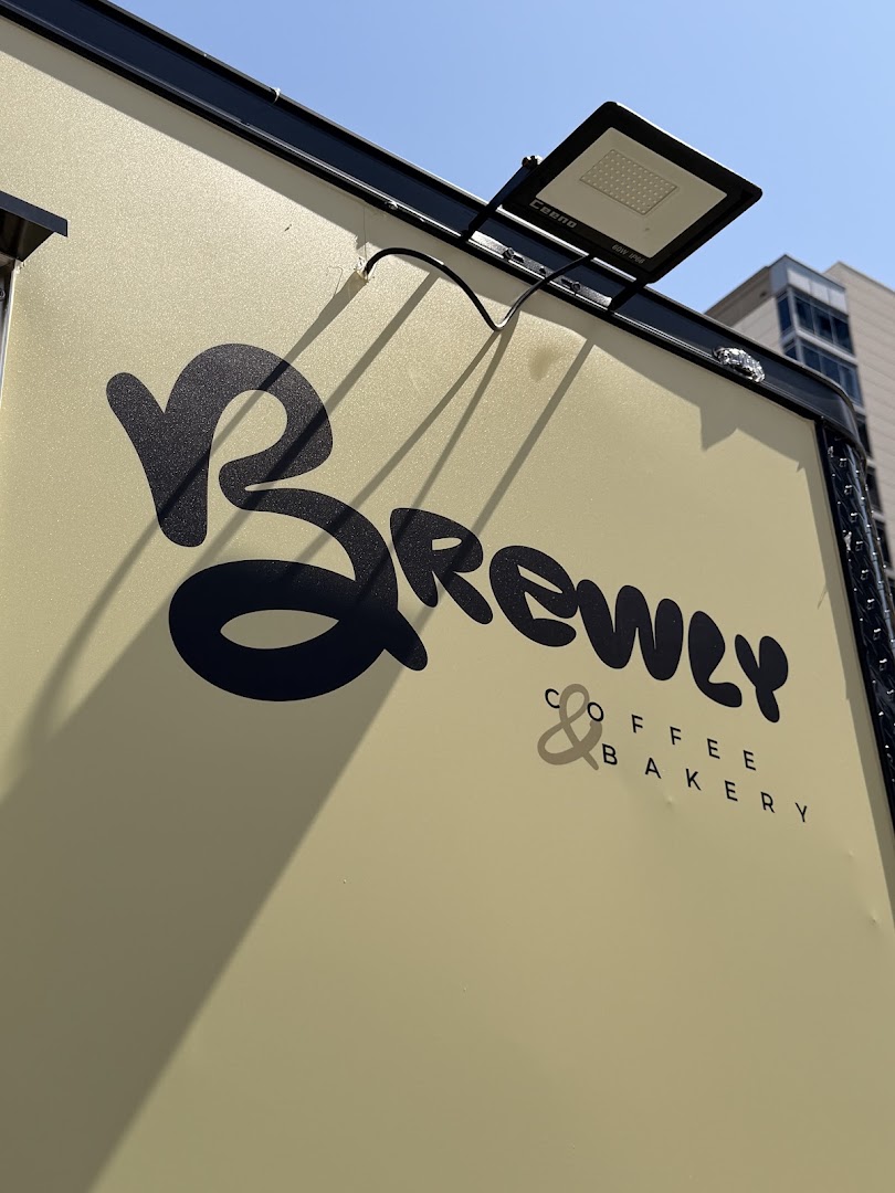 Brewly Cafe: clear signage of the venue