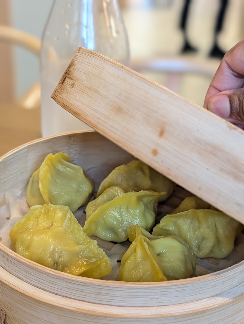 Shanghai Dumpling House: appetizing photo of fresh dumplings