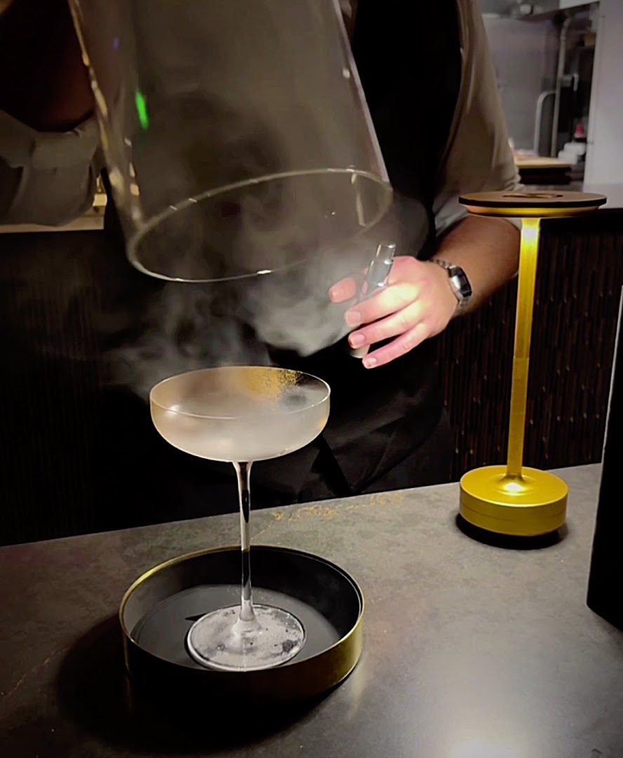 Tantō: high quality professional cocktail photo