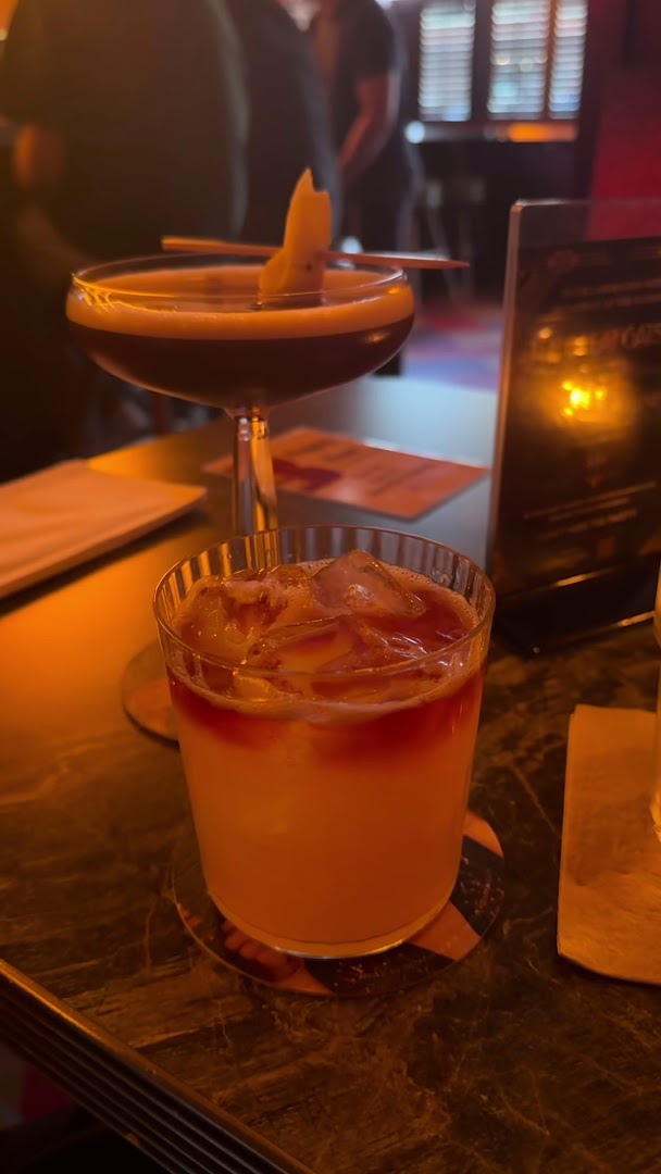 Bar Betsie: appealing photo of bar drinks