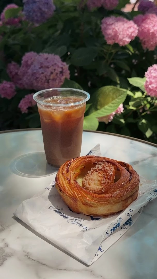Boulangerie Saint Georges: appealing food and drink photography