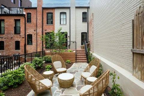Canal House of Georgetown: attractive hotel terrace area