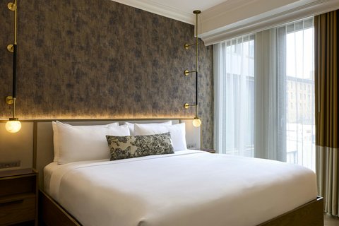 Canal House of Georgetown: professional, high-quality hotel room photo