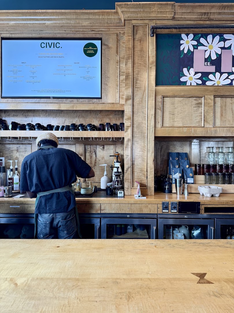 Civic On Eighth: authentic bar atmosphere