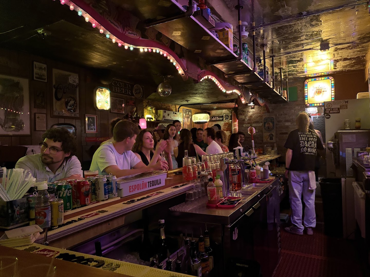 Franks Wild Years: bar's lively atmosphere