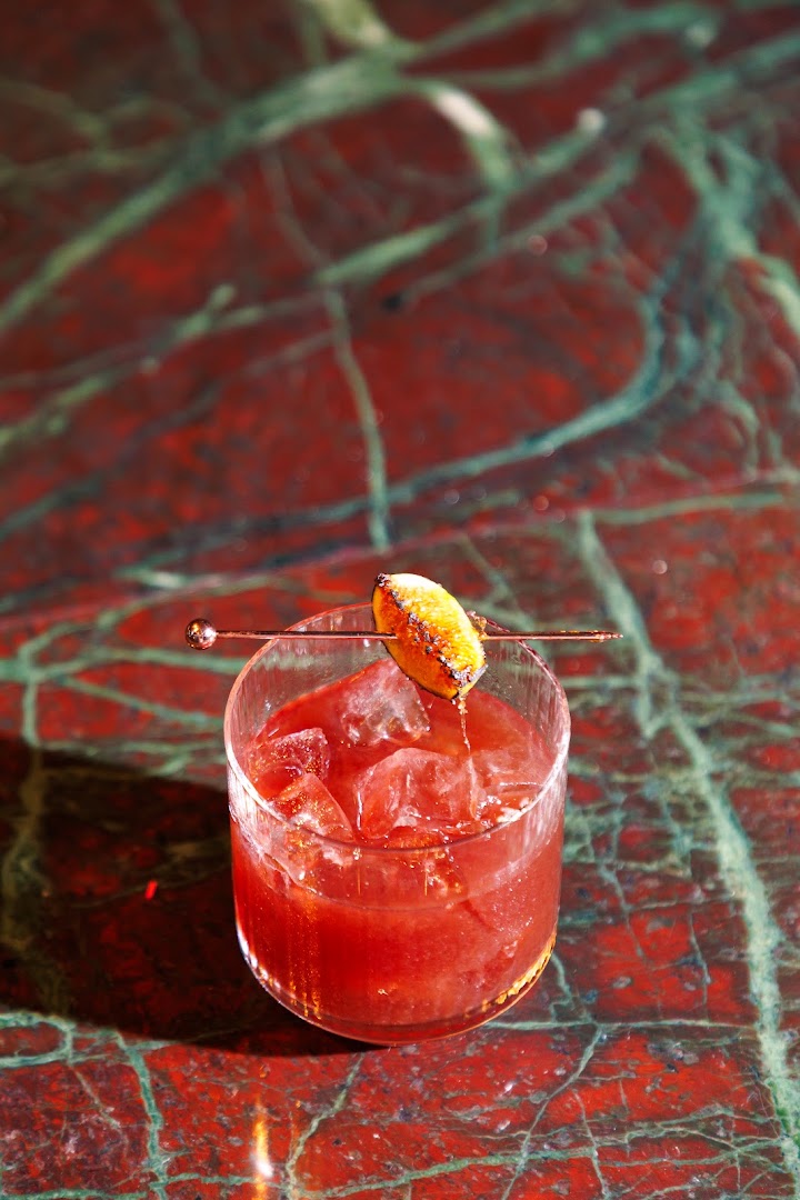 Isla & Goodlove: high quality professional cocktail photo