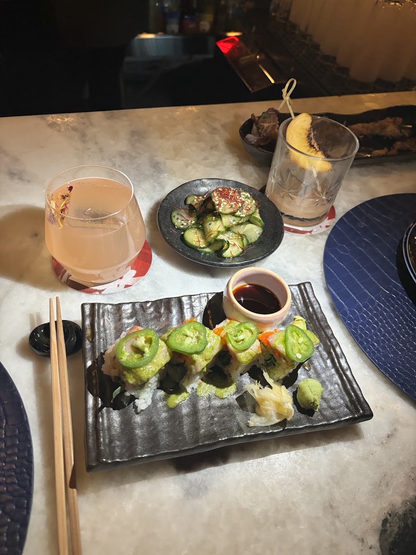 Katsumi: appetizing food and drink presentation
