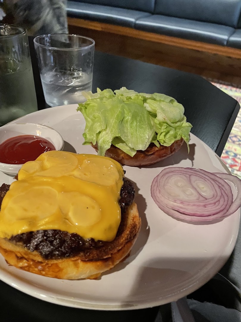 La Betty: appetizing photo of bar food
