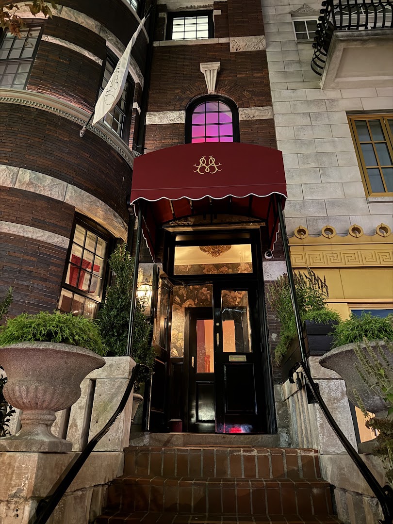 Maison Bar À Vins: inviting and professional exterior shot