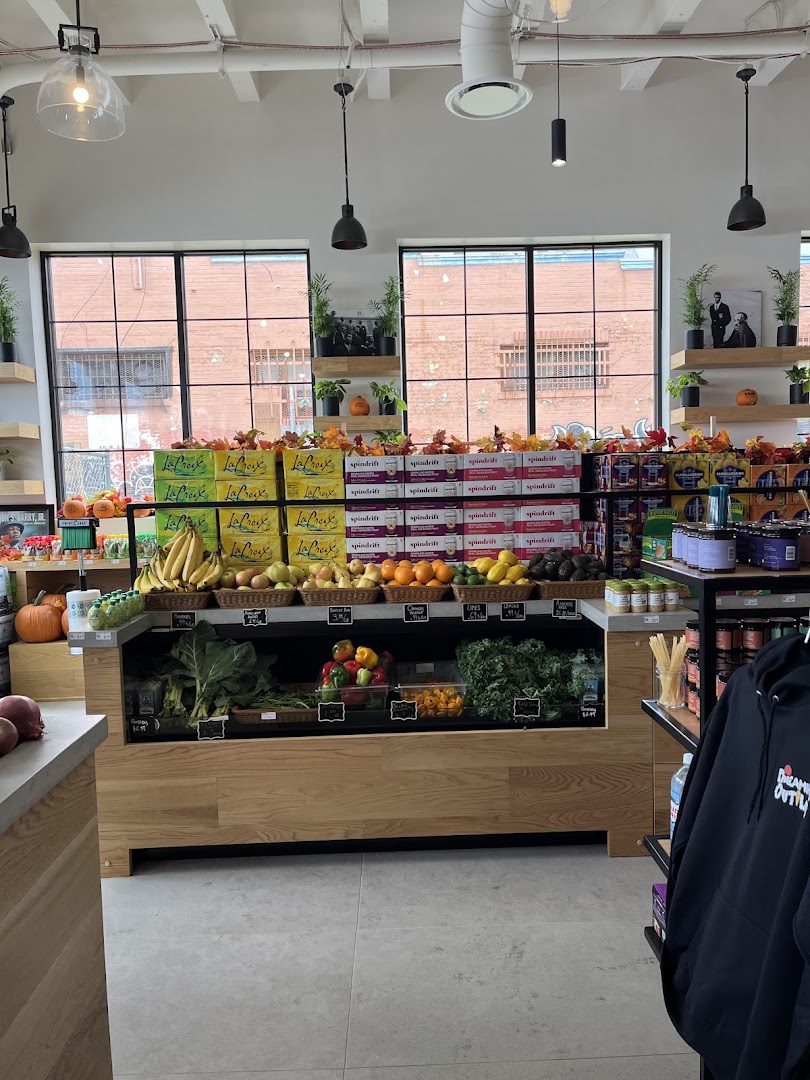 Marion Barry Avenue Market: clear photo of market interior