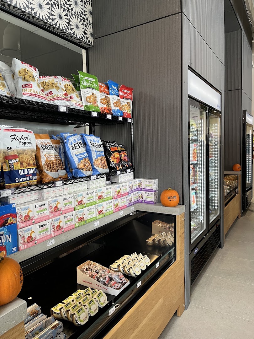 Marion Barry Avenue Market: clear display of market products