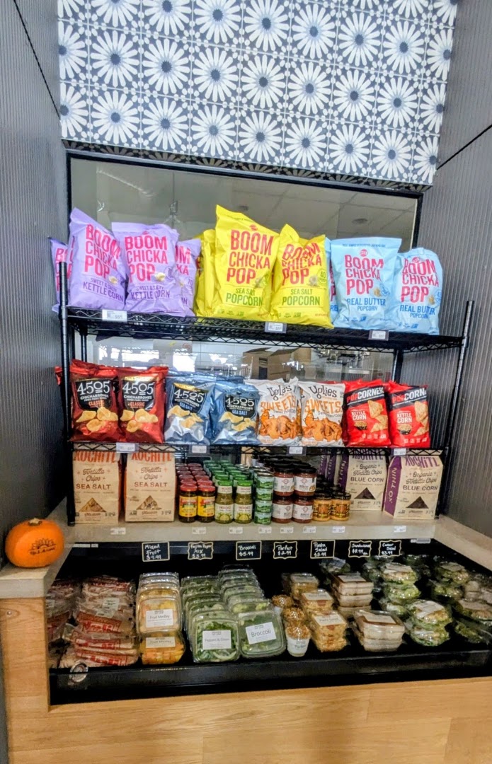 Marion Barry Avenue Market: clear display of retail products