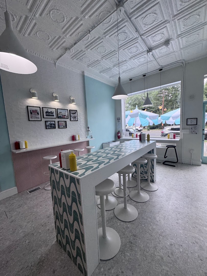 Marv's Dogs: clean, professional interior shot