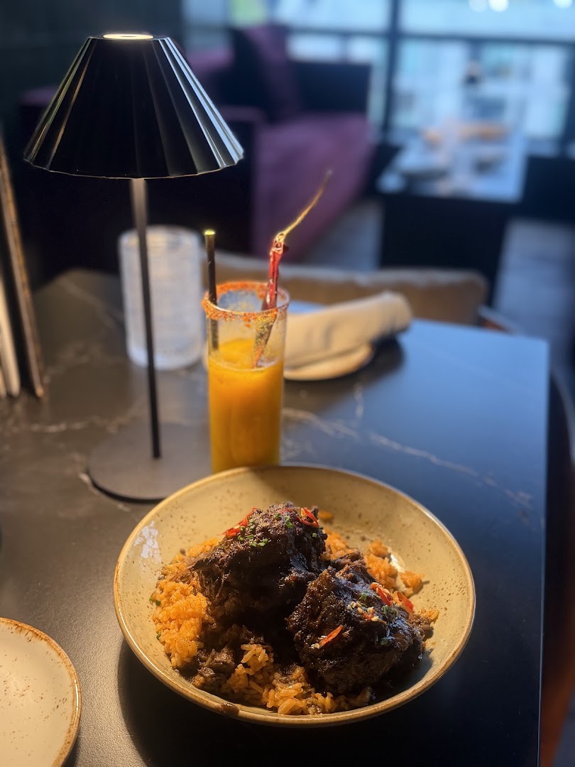 Realm Rooftop Bar & Lounge: appetizing food and drink presentation
