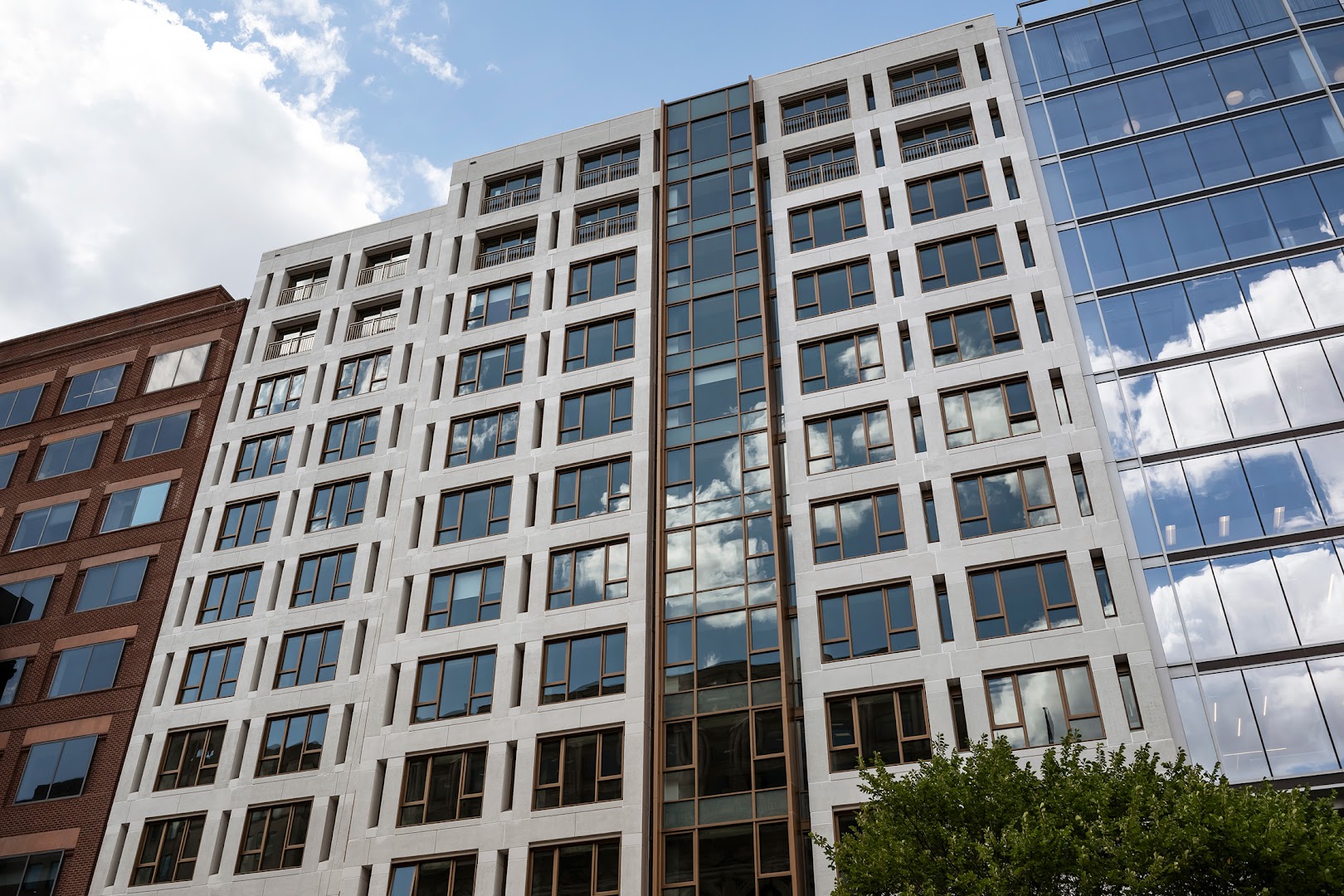 ROOST White House: clear professional exterior building shot