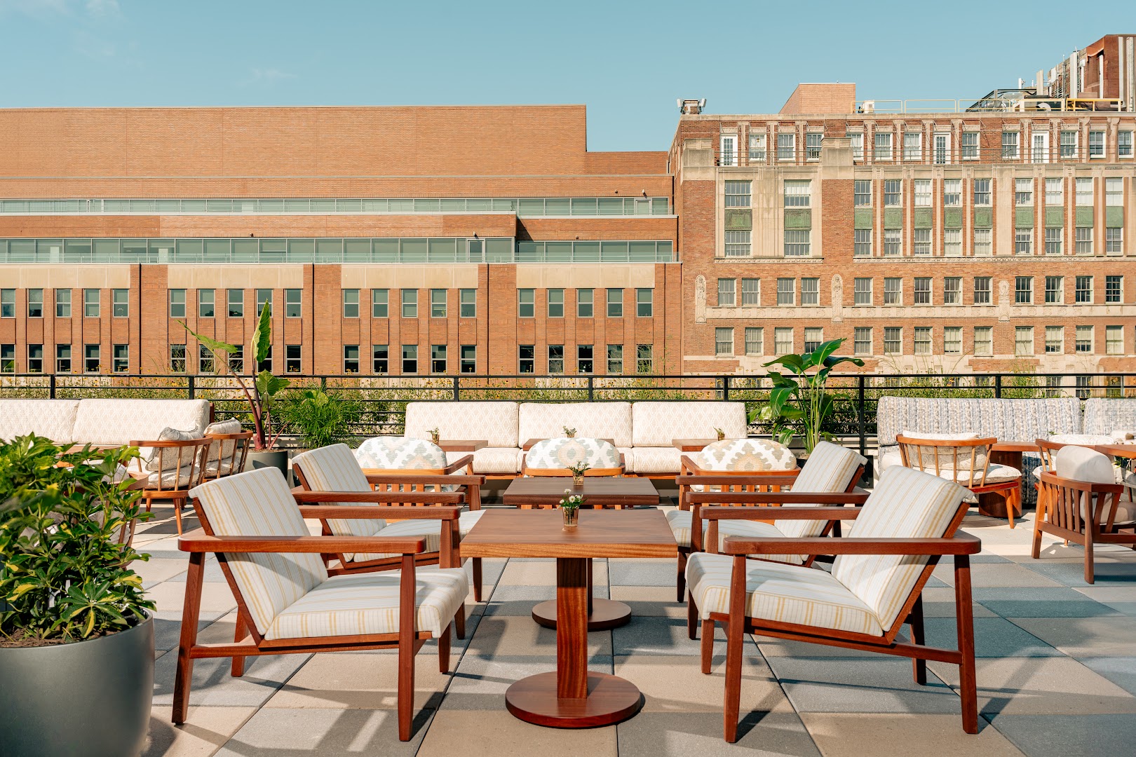 SIXTY DC: professional photo of hotel terrace