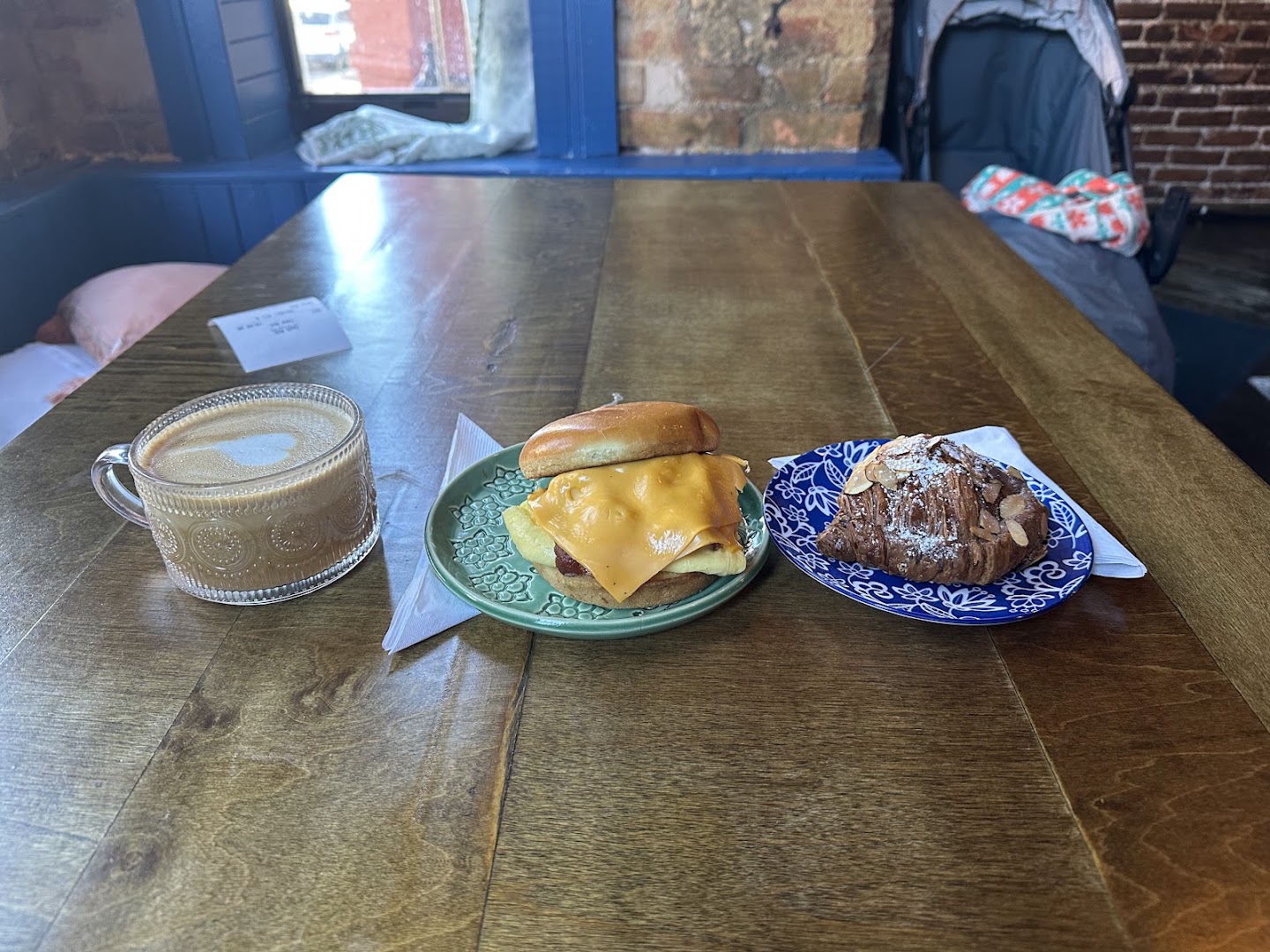 Sook: appetizing food and drink photo