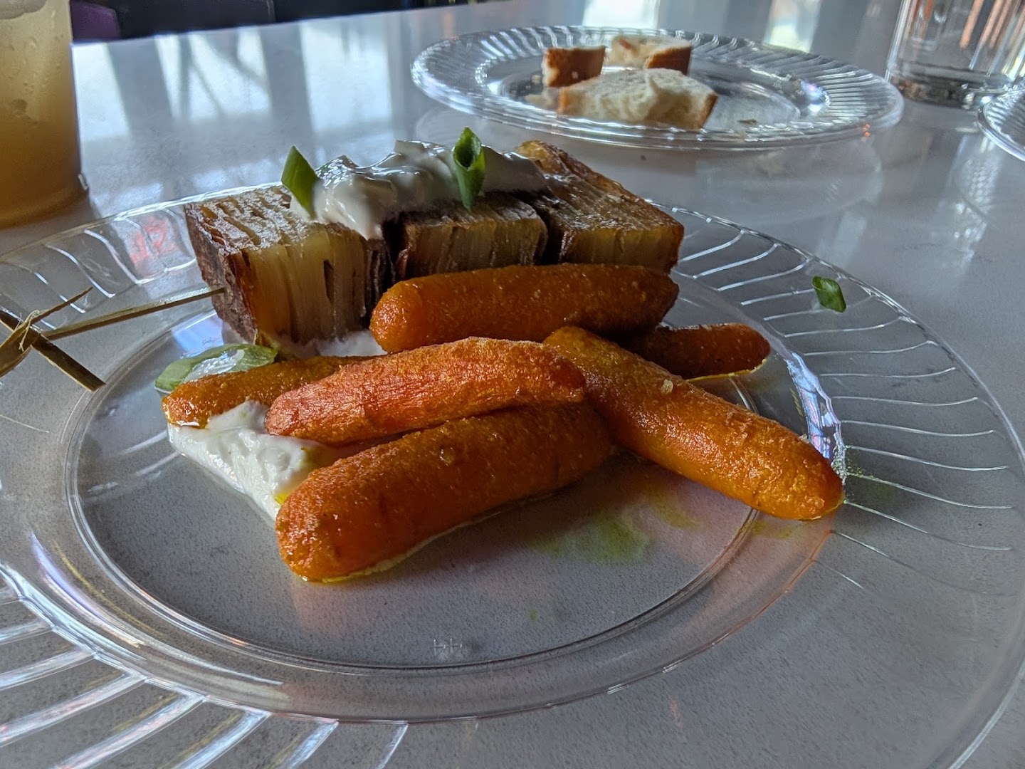 Ugly Duckling: appetizing, clear photo of food