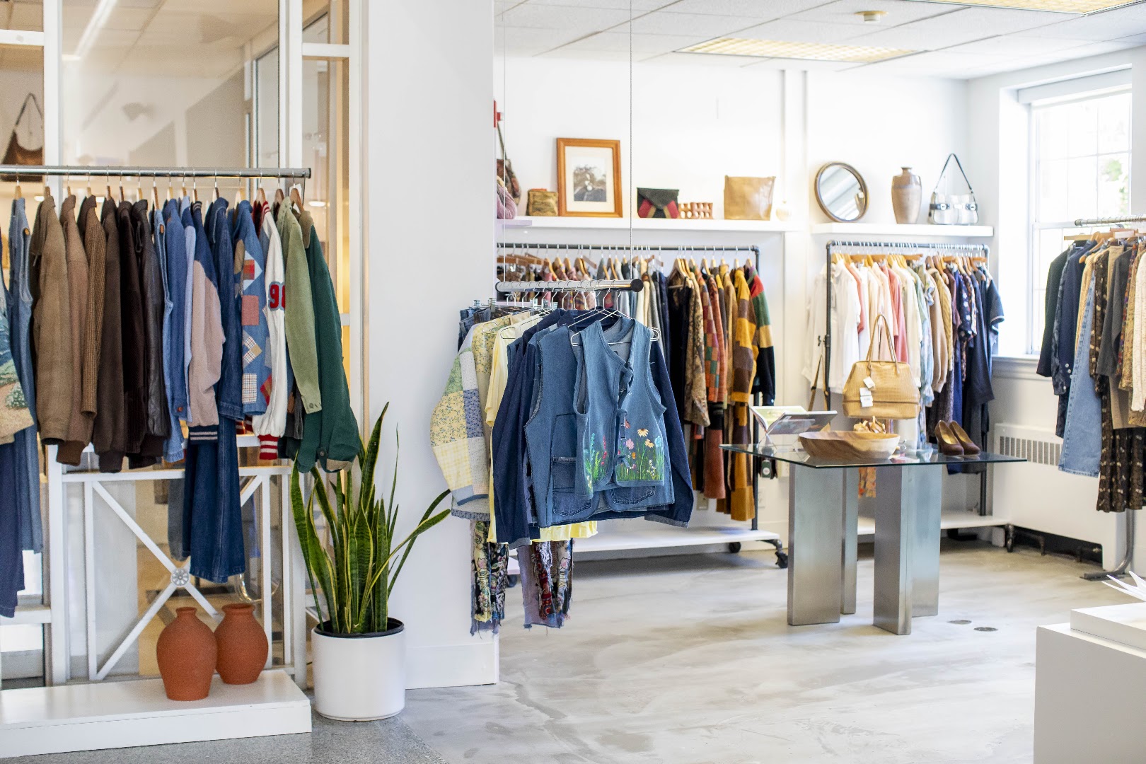 Vintage Vintage Vintage: clear, professional shop interior photo