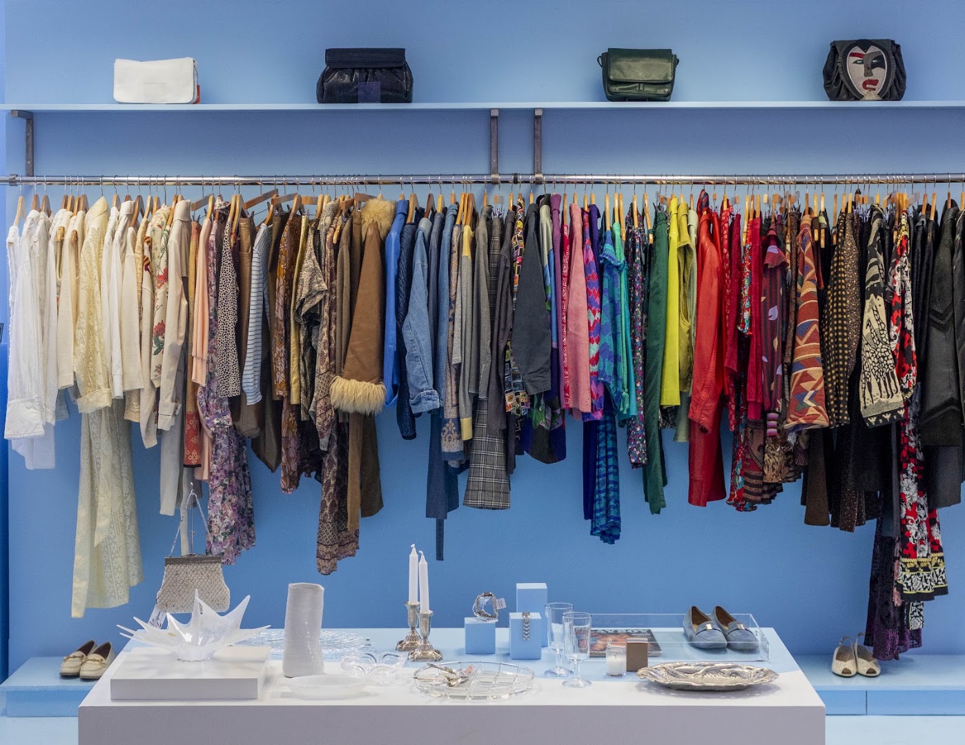 Vintage Vintage Vintage: clear, professional shop display photo
